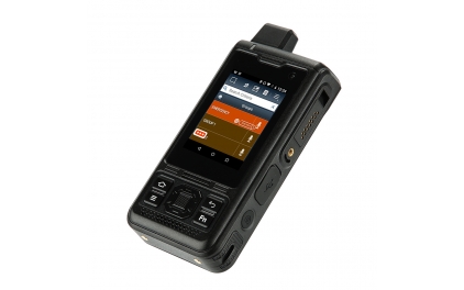 2.4" HD电容触摸屏  三防公网对讲智能机