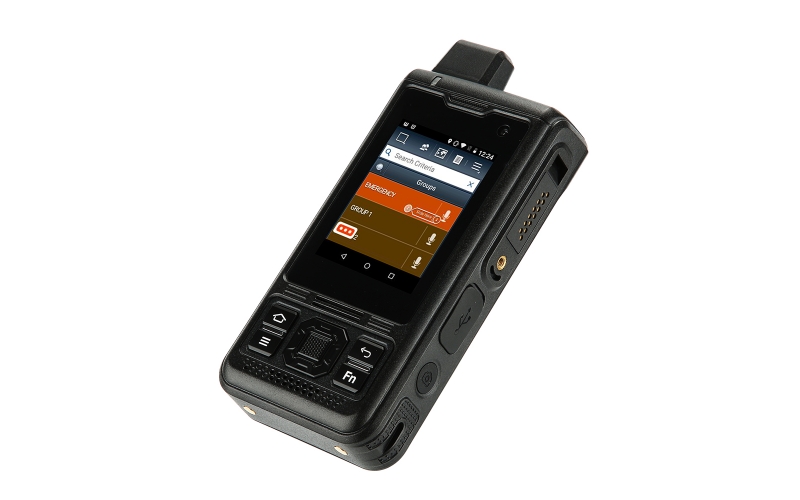 2.4" HD电容触摸屏  三防公网对讲智能机